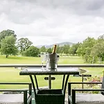 Апартаменты Golf @ Carus Кендал