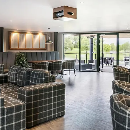 Golf @ Carus Apartment Kendal