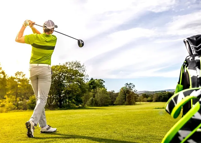 Golf @ Carus شقة *